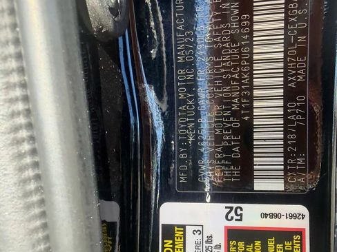 Used 2023 Toyota Camry XLE image 32