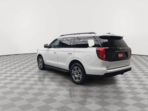 Used 2025 Ford Expedition Active AWD/4WD image 45