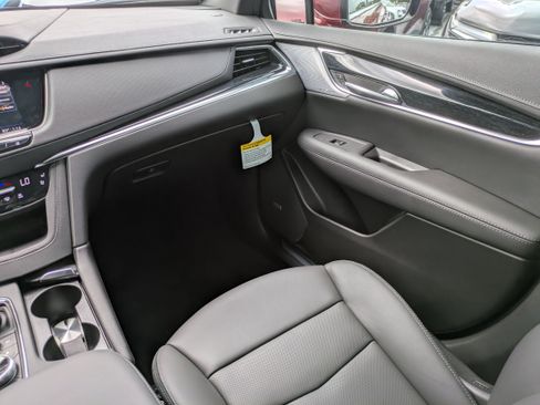 New 2025 Cadillac XT5 Premium Luxury w/ Technology Package FWD image 11