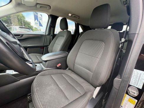 Used 2024 Ford Escape Active AWD/4WD image 16