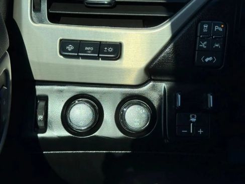 Used 2019 GMC Yukon Denali AWD/4WD image 37