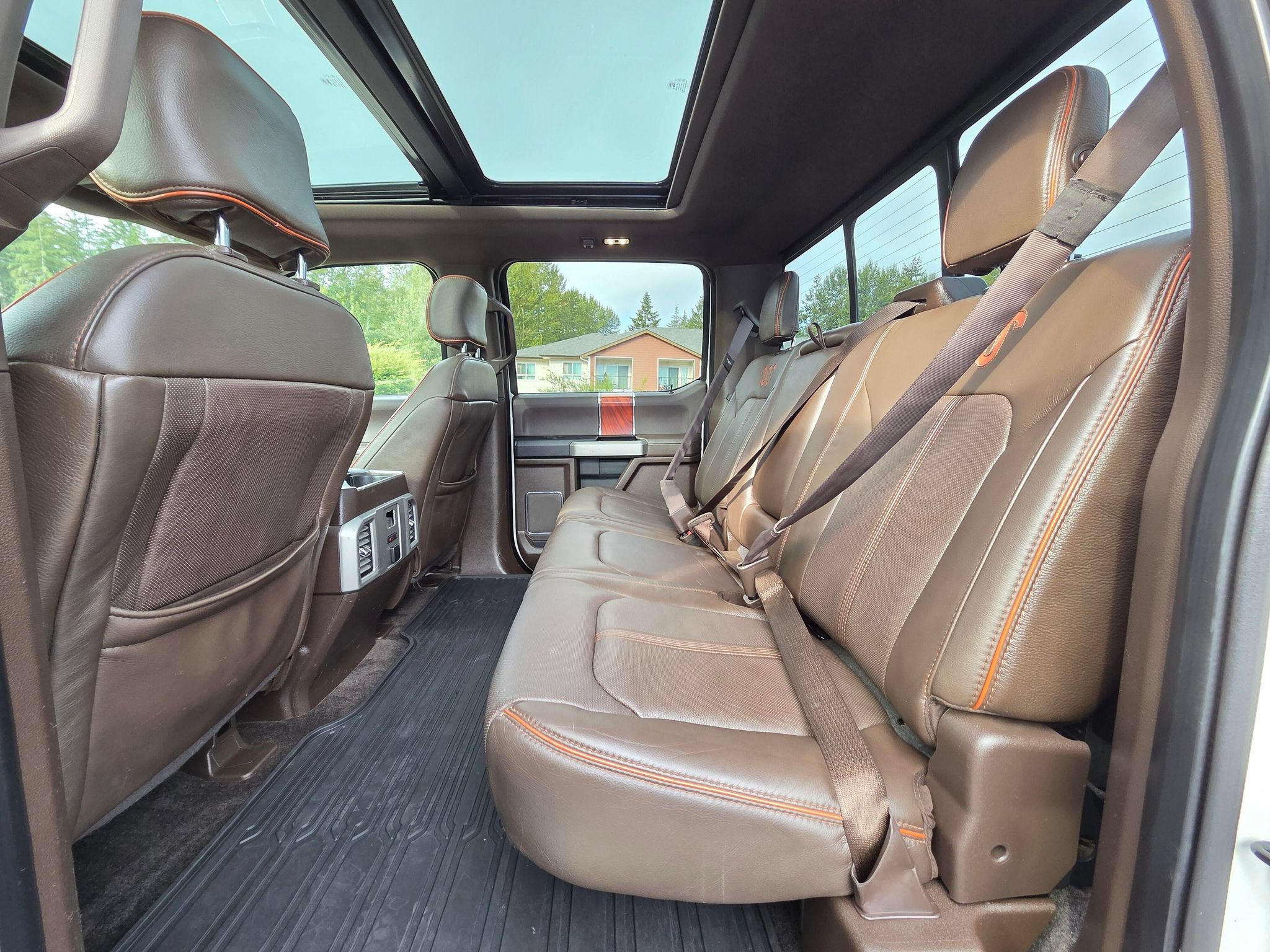 Used 2015 Ford F150 King Ranch w/ Equipment Group 601A Luxury AWD/4WD image 31