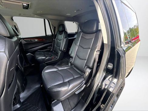 Used 2019 Cadillac Escalade Premium Luxury AWD/4WD image 26