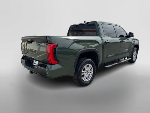 Used 2022 Toyota Tundra SR5 w/ SR5 Convenience Package image 3