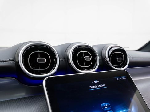 Certified 2023 Mercedes-Benz GLC 300 4MATIC image 25