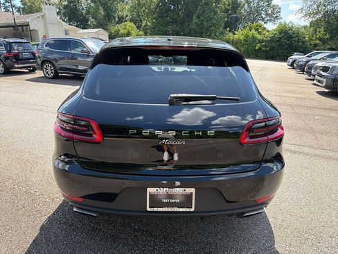 Used 2018 Porsche Macan AWD/4WD image 6