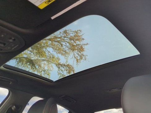 Used 2023 Genesis G70 2.0T w/ Sport Prestige Package image 18