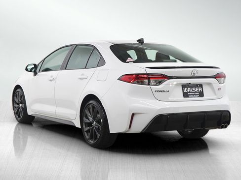 Used 2026 Toyota Corolla SE w/ SE Package image 3