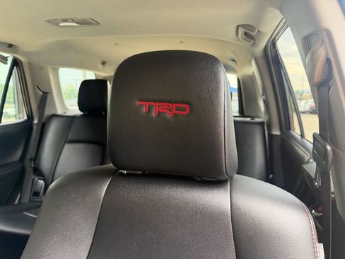 Used 2021 Toyota 4Runner TRD Off-Road Premium w/ Moonroof Package AWD/4WD image 32
