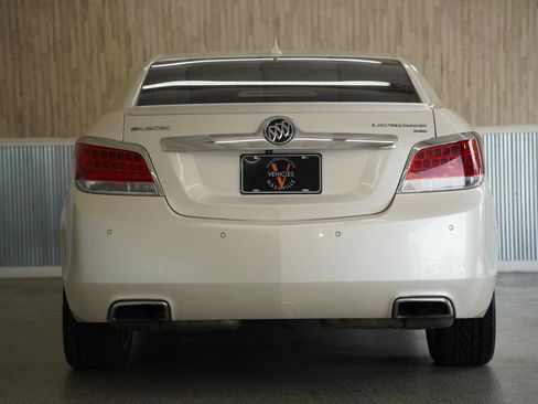 Used 2011 Buick LaCrosse CXS w/ Driver Confidence Package FWD image 9