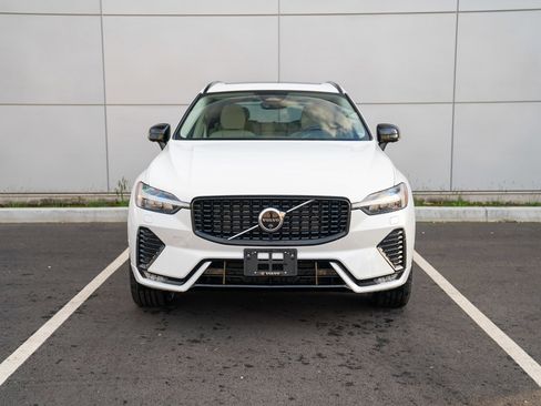 Used 2024 Volvo XC60 B5 Plus w/ Protection Package Premier image 6
