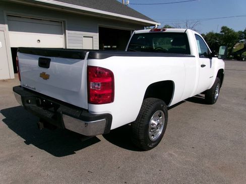 Used 2013 Chevrolet Silverado 2500 W/T w/ Snow Plow Prep Package AWD/4WD image 2