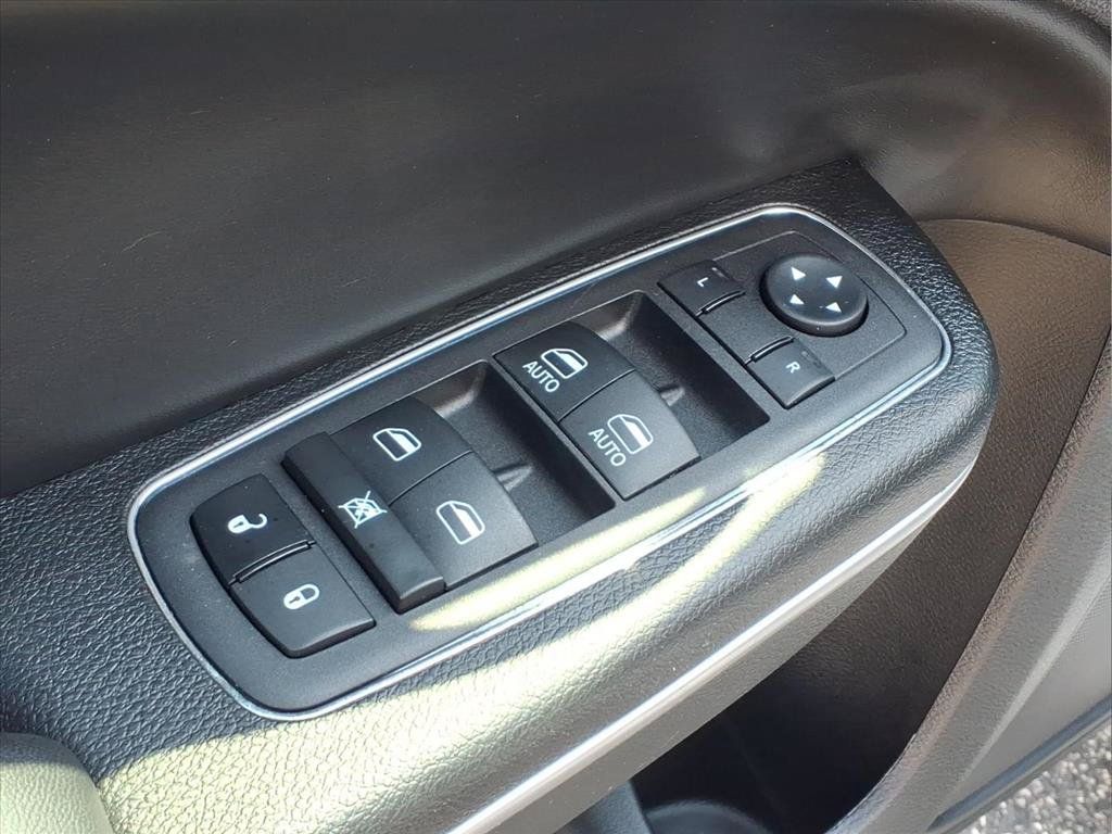 Used 2023 Chrysler 300 Touring w/ Sport Appearance Package RWD image 16