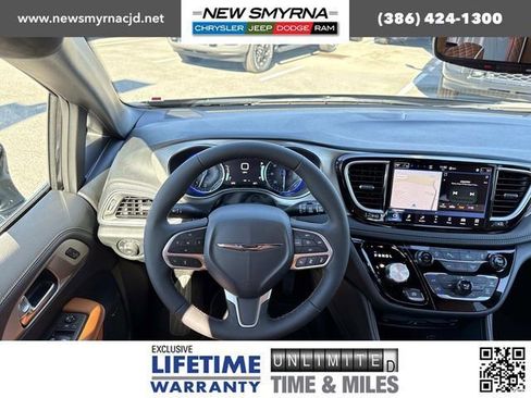 New 2026 Chrysler Pacifica Pinnacle image 27