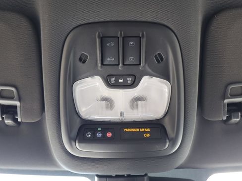 Used 2023 Chevrolet TrailBlazer RS w/ Sun and Liftgate Package AWD/4WD image 28