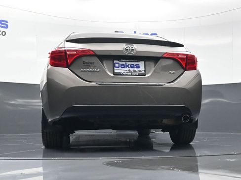 Used 2018 Toyota Corolla SE image 39