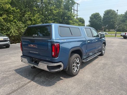 Used 2024 GMC Sierra 1500 SLT w/ SLT Premium Package AWD/4WD image 3