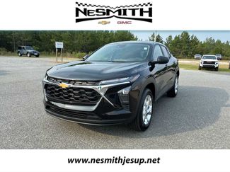 New 2026 Chevrolet Trax LS w/ LS Convenience Package FWD video 1