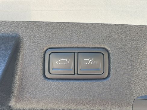 Used 2024 Kia Telluride EX w/ EX Captain's Chair Package AWD/4WD image 28
