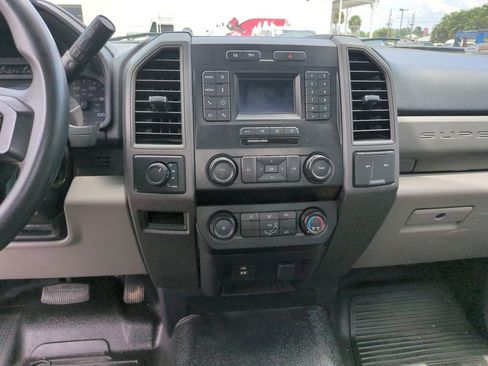 Used 2021 Ford F550 4x4 Regular Cab Super Duty image 16