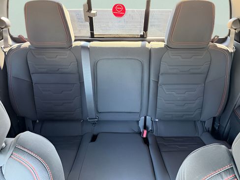 Certified 2025 Nissan Frontier PRO-4X AWD/4WD image 31