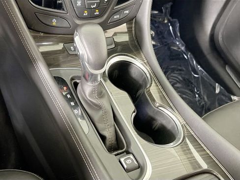 Used 2019 Buick Envision Essence image 16