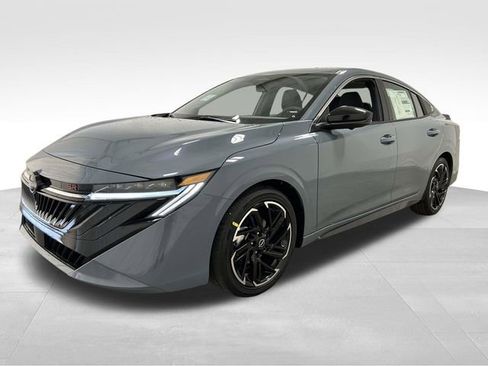 New 2026 Nissan Sentra SR FWD image 5