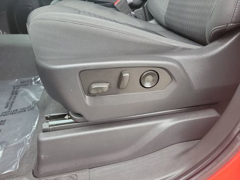 Used 2023 Chevrolet Silverado 1500 Custom image 23