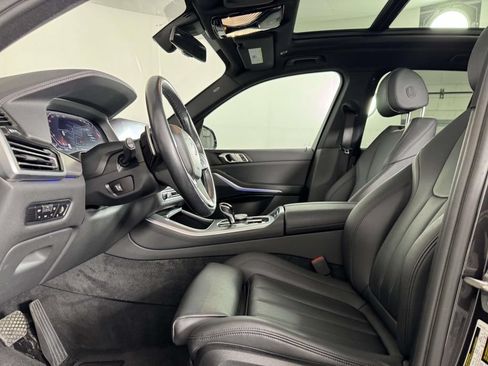 Used 2022 BMW X5 xDrive40i w/ Premium Package AWD/4WD image 4