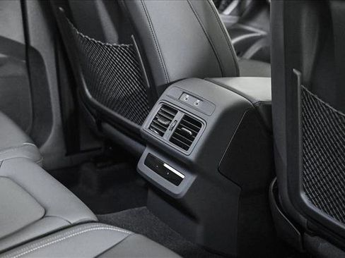 New 2025 Audi Q5 Premium image 18