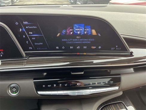 Certified 2022 Cadillac Escalade Premium Luxury image 25