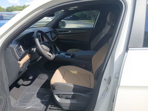 New 2026 Volkswagen Atlas Cross Sport SE AWD/4WD image 9