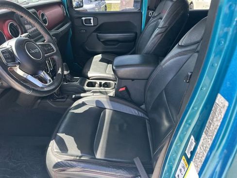 Used 2020 Jeep Wrangler Unlimited Rubicon w/ Cold Weather Group image 15