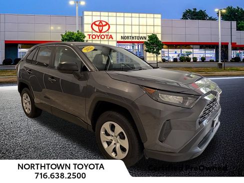 Used 2022 Toyota RAV4 LE w/ Carpet Mat Package (TMS) AWD/4WD image 37