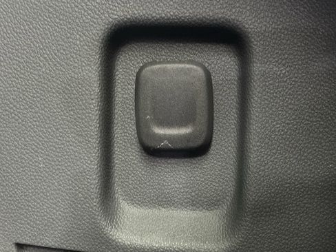 Used 2019 Chevrolet Blazer LT w/ Sound & Technology Package image 31