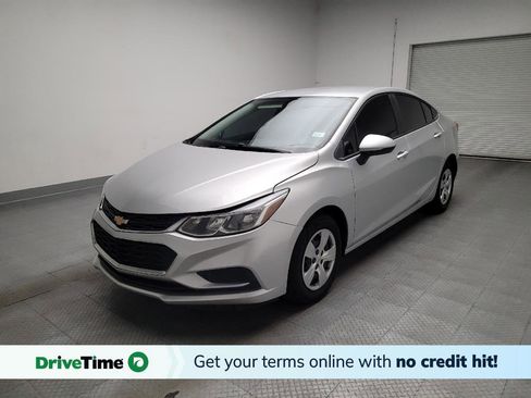 Used 2018 Chevrolet Cruze LS FWD image 1