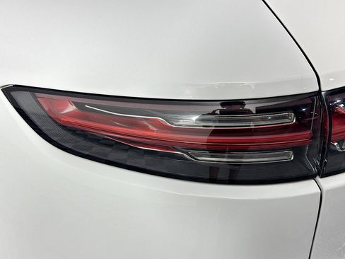 Used 2020 Porsche Cayenne image 34