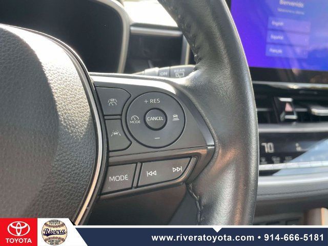 Used 2023 Toyota Corolla Cross XLE w/ Convenience Package AWD/4WD image 24