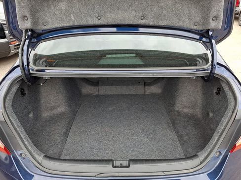 Used 2018 Honda Accord EX image 28