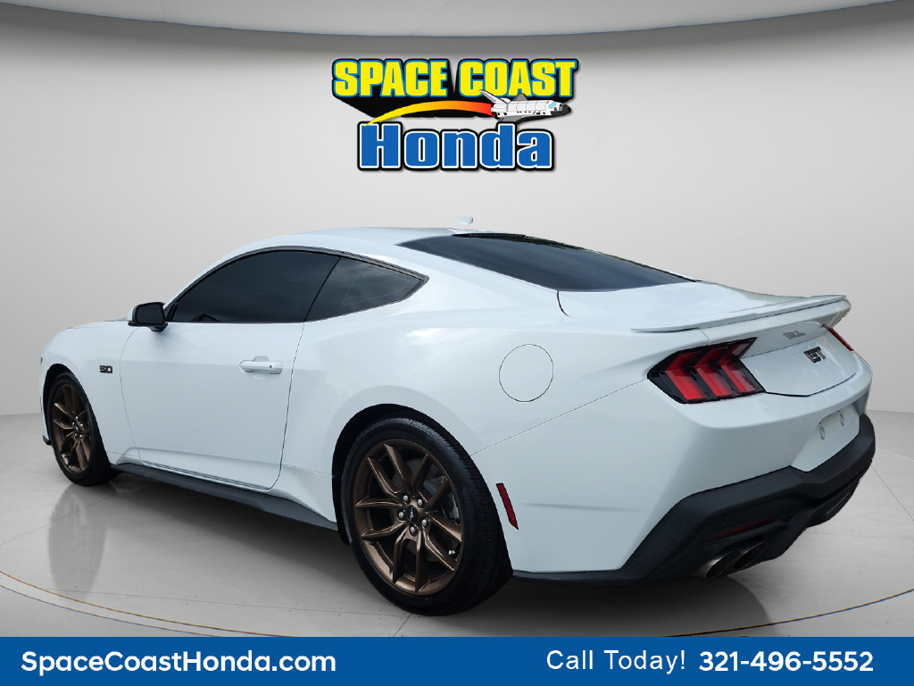 Used 2026 Ford Mustang GT Premium RWD image 6
