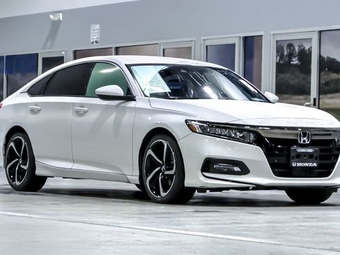 Used 2019 Honda Accord Sport image 6