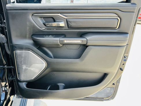 Used 2020 RAM 1500 Limited w/ Black Appearance Package AWD/4WD image 32