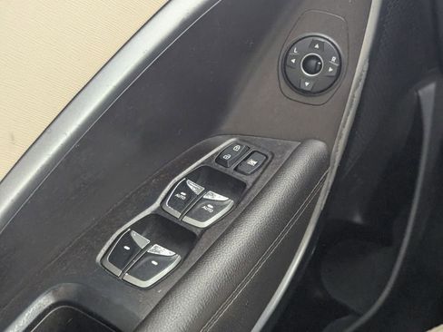 Used 2017 Hyundai Santa Fe Sport w/ 2.4L Tech Package 04 FWD image 17