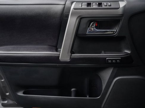 Used 2016 Toyota 4Runner Limited image 36