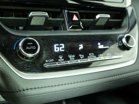 Used 2021 Toyota Corolla SE FWD image 15