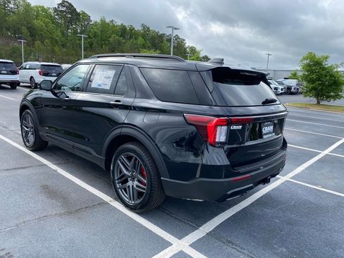 New 2026 Ford Explorer ST-Line w/ ST-Line Street Pack RWD image 5