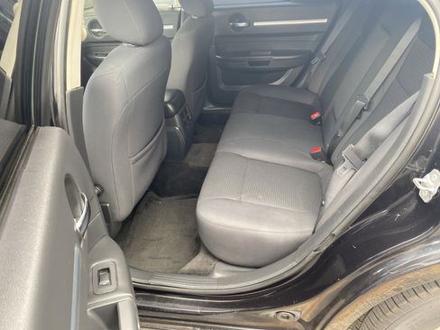 Used 2010 Dodge Charger SXT image 18