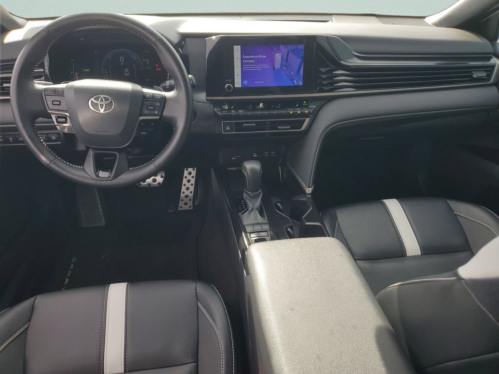 Used 2025 Toyota Camry SE w/ Convenience Package FWD image 11