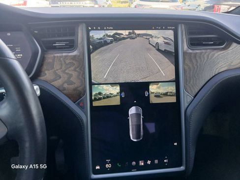 Used 2018 Tesla Model X 75D AWD/4WD image 30