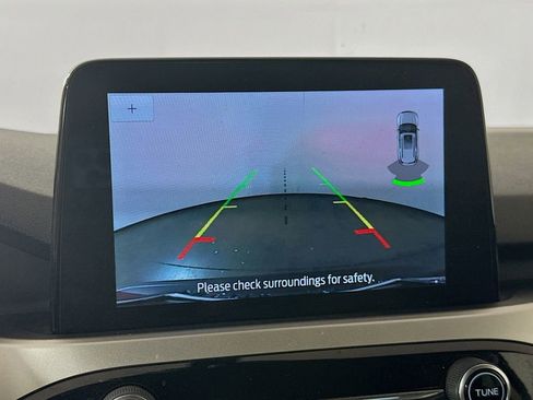 Used 2020 Ford Escape SEL image 16